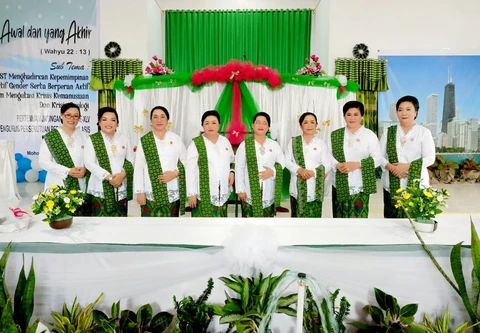 Pengurus Persekutuan Perempuan Sinode GKST